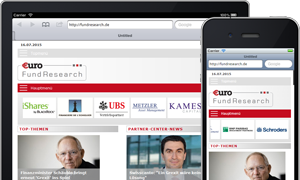 Tablet und Smartphone mit Finanznachrichten-Webseite, Glas- und Metallgehäuse, schwarz und silber